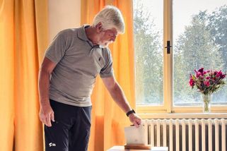 Okamura Pavla pochválil. Gesto ocenila hlavně opozice - Novinky